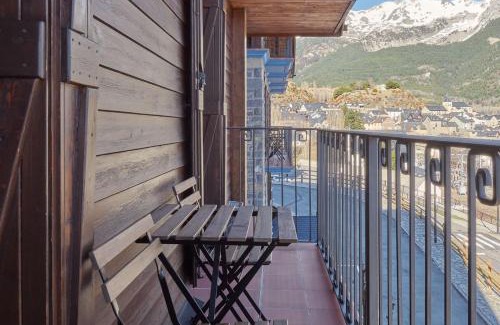 Sallent de Gallego Apartment | Family-Friendly Stay at Apartahotel Tres Quiñones, 9/10 Rated