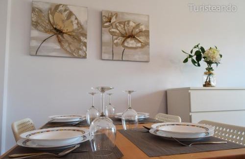 San Vicente de la Barquera Apartment | Cozy Apartment La Barquera with Scenic Ría Views