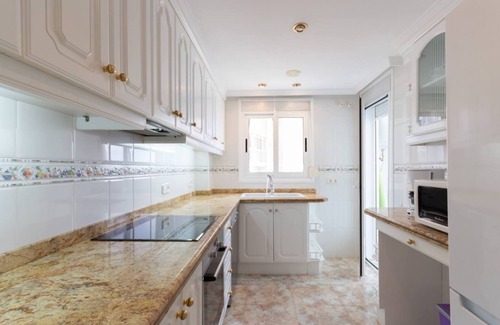 Calpe City Center Apartment | Top-Rated Oceanfront Getaway: Apartamento Joya 4