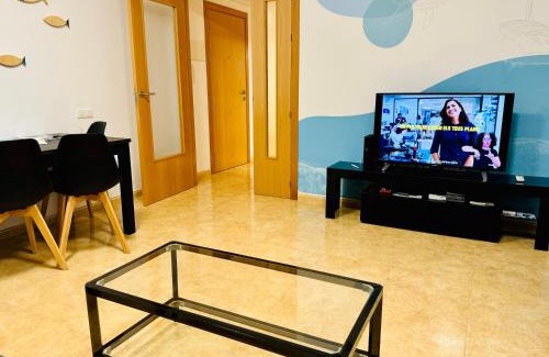 Sant Carles de la Rapita Apartment | Pet-Friendly Retreat: Apartamento Los Peces, Rated 9.8/10