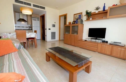 Sant Carles de la Rapita Apartment | Discover Oceanfront Bliss at Apartamentos Golden Beach
