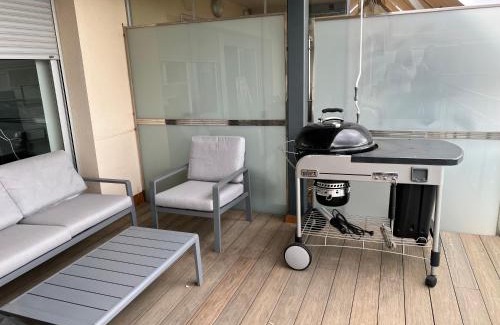 Sant Carles de la Rapita Apartment | Experience Oceanfront Bliss at Apartament Montsià