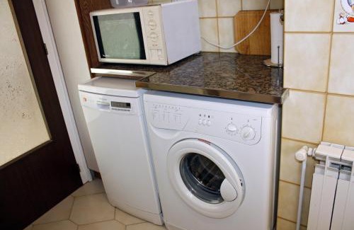 Sant Joan de Vilatorrada Apartment | Pet-Friendly Apartament Sant Joan with Great Guest Ratings