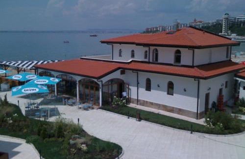 Elenite Apartment | Beachfront Apartments for Rent in Bulgaria - Family-Friendly