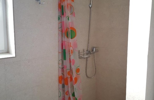 Tirgu Mures House | Discover Apartament 11 Budiu: Pet-Friendly & Wheelchair Accessible