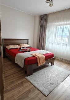 Ramnicu Valcea Apartment | Family-Friendly 2 Bedroom Apartment with Perfect Rating