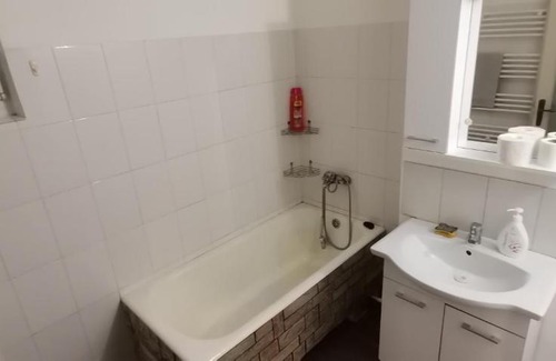 Alba Iulia Apartment | Pet-Friendly 2-Room Apartment near Cetatea Alba Carolina
