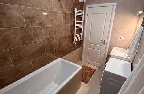 Iasi Apartment | Child-Friendly Apartment Near Airport - Guest Rated 9.9/10