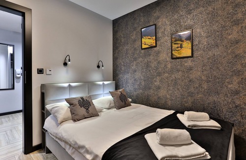 Czorsztyn House | Comfortable Stay at Apartament 33 Czorsztyn with Spa & Hot Tub