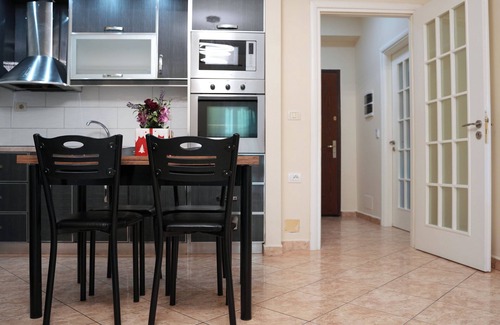 Gjirokaster Apartment | Pet-Friendly Retreat at Apartament 47 for Families