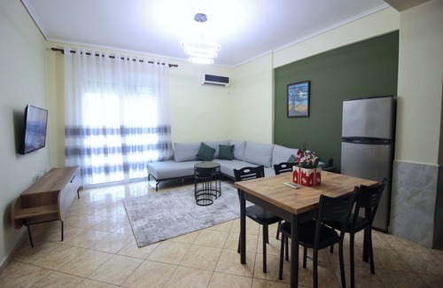 Gjirokaster Apartment | Pet-Friendly Retreat at Apartament 47 for Families