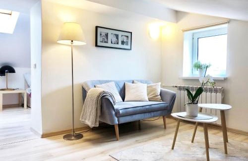 Olsztyn Apartment | Bright Apartment with Balcony Near the Lake – Rated 9.3/10