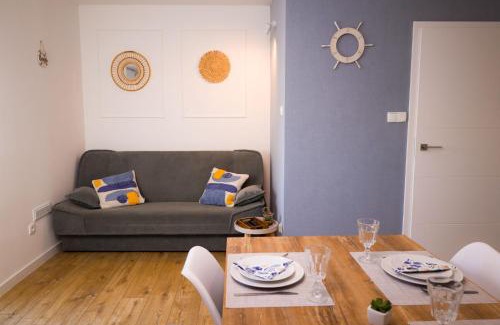 Poddabie Apartment | Experience Blue Marine Poddąbie: Poolside Family Retreat