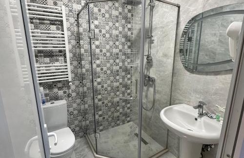 Makhinjauri Apartment | Cozy Ocean View Apartment with Private Beach Access