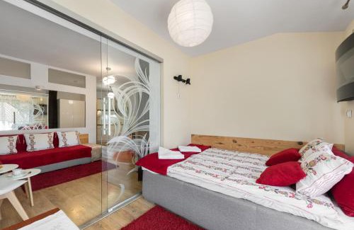 Zakopane Apartment | Discover TATRAHOLIDAY - Family-Friendly Akacjowy Apartment