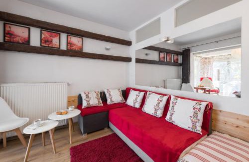 Zakopane Apartment | Discover TATRAHOLIDAY - Family-Friendly Akacjowy Apartment