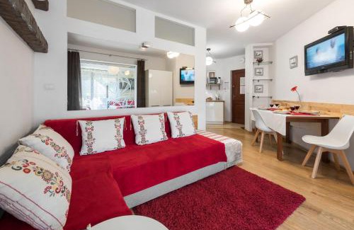 Zakopane Apartment | Discover TATRAHOLIDAY - Family-Friendly Akacjowy Apartment