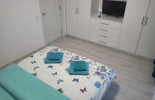 Ramnicu Valcea Apartment | Family-Friendly Stay at Apartament Alex, Dem Rădulescu