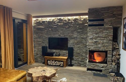 Szlachtowa Apartment | Oceanfront Comfort at Apartament Alpy with Hot Tub