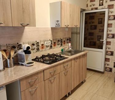 Arad Apartment | Guest Rated: 9.6! Family-Friendly Stay at Apartament Andreas
