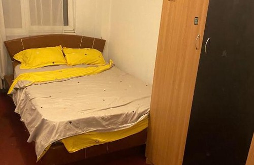 Pitesti Apartment | Budget-Friendly Stay at Apartament Arena - Pet & Child Friendly