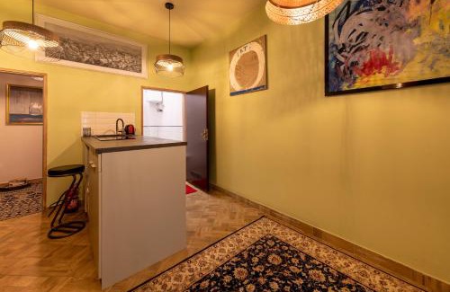 Ladek-Zdroj Apartment | Artistic Apartment in the Heart of the Market Square