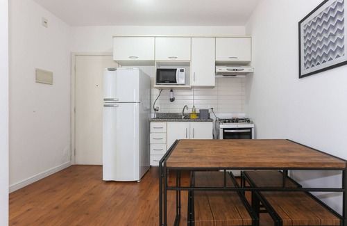 Pinheiros House | apartament at benedito calixto | garage | pool | AC