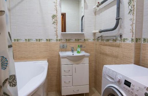 Omsk Apartment | Top-Rated Apartament "Berloga 55" with Breakfast Included