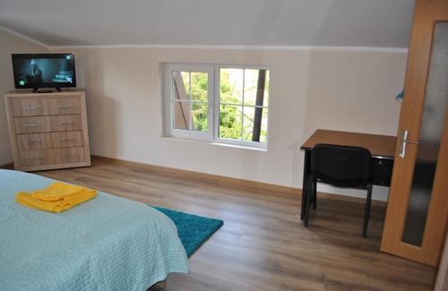 Bistrita Apartment | Accessible Family Retreat at Apartament Beta - Rated 9/10