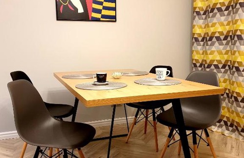 Legnica Apartment | Family-Friendly Bilsego Apartment Near Hotel Kamieniczka