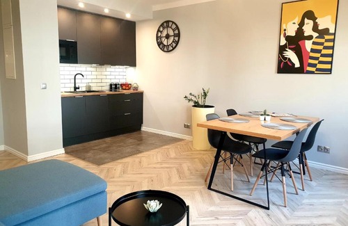 Legnica Apartment | Family-Friendly Bilsego Apartment Near Hotel Kamieniczka