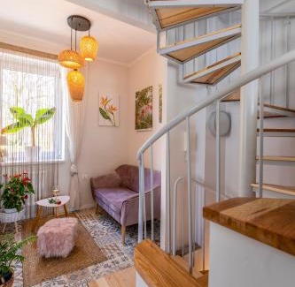 Ladek-Zdroj Apartment | Chic Apartament Boheme: Pet-Friendly with Breakfast & More