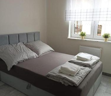 Brzeg Apartment | Family-Friendly Stay at Apartament Brzeg - Guest Rated 9.5