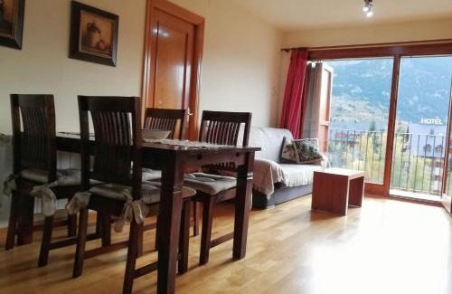 Taull Apartment | Family-Friendly Stay at APARTAMENT CA DE GALLISCA B 4PAX