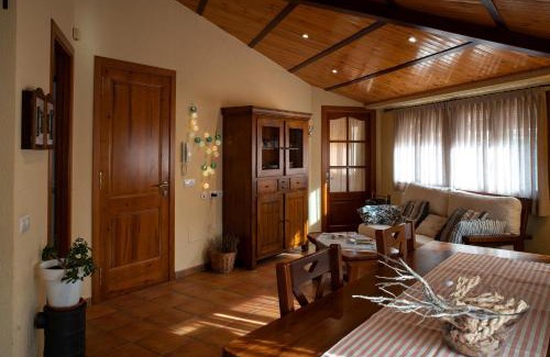 Baga Apartment | Family-Friendly Retreat at Apartament Cadí- Moixeró, 9.6/10