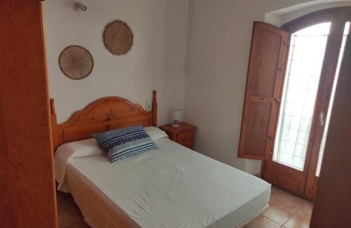 Besalu Apartment | Cozy Can Mingu Apartment with High Guest Ratings
