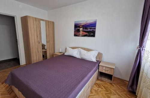 Deva Apartment | Top-Rated Apartament Carla-Maria with Hot Tub & Breakfast