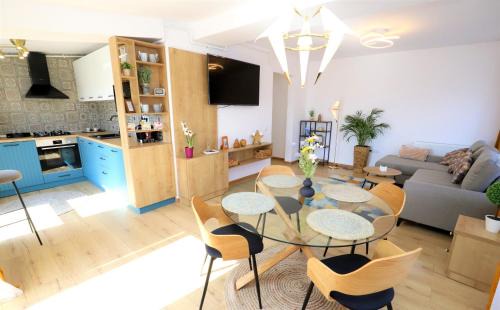 Alba Iulia Apartment | Central Apartment "Casa D'Alba" - Guest Rated 9.8, Breakfast Included