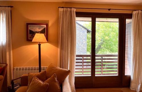Areu Apartment | Explore Vall Ferrera: Pet-Friendly Comfort Awaits You