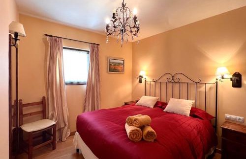 Areu Apartment | Explore Vall Ferrera: Pet-Friendly Comfort Awaits You