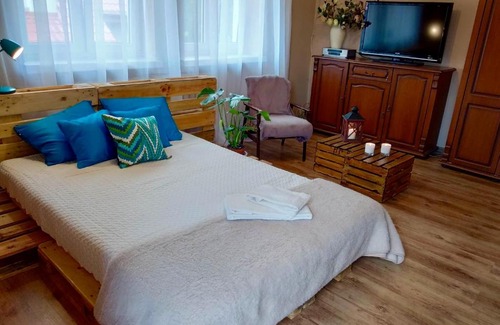 Sierpc House | Stylish Apartment with Terrace - Family Friendly Retreat