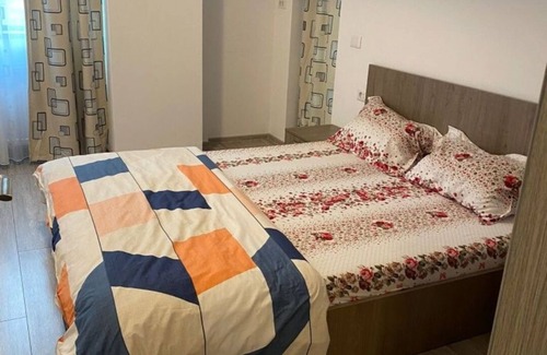 Ramnicu Valcea Apartment | Family-Friendly Getaway at Apartament Dem Radulescu!