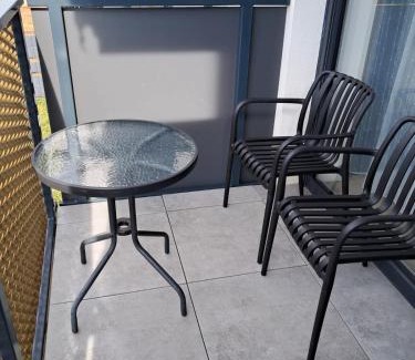Nysa Apartment | Oceanfront Retreat: Apartament Diament 1 at Jezioro Nyskie
