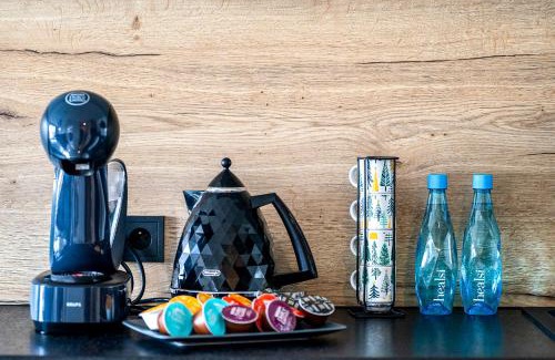 Tychy Apartment | EcoPure Tychy: Family-Friendly Retreat with Ocean Views