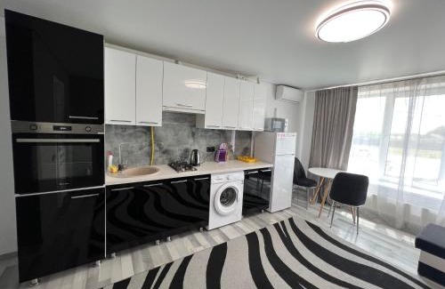 Edinet Apartment | Edinet ApartHotel: Family-Friendly Stay with Top Reviews