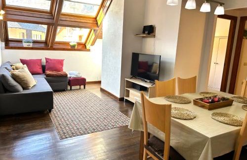 Esterri D'Aneu Apartment | Family-Friendly Esterri Apartment with Wifi and Pet Access