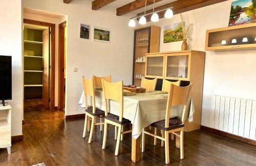 Esterri D'Aneu Apartment | Family-Friendly Esterri Apartment with Wifi and Pet Access