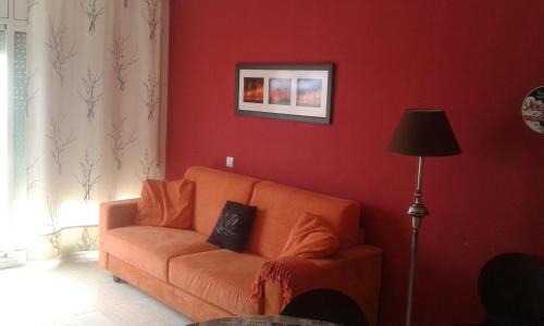 Llanca Apartment | Engaging Oceanfront Stay at Apartament Enginy Llançà