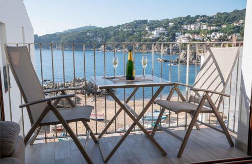 Calella de Palafrugell Apartment | Inviting Apt Cortey with 24h Security & Ocean View