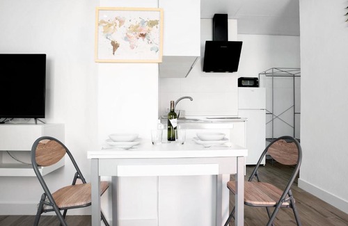 Chiclana de la Frontera Apartment | Indulge in Oceanfront Comfort at Apartamento Novo Santipetri I